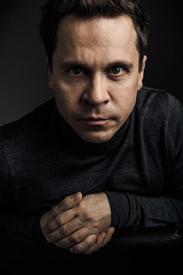 Jinsiy aloqa ru Kotib Madison Ayvi oz xojayini bilan jinsiy aloqada bolishga tayyorlanmoqda.