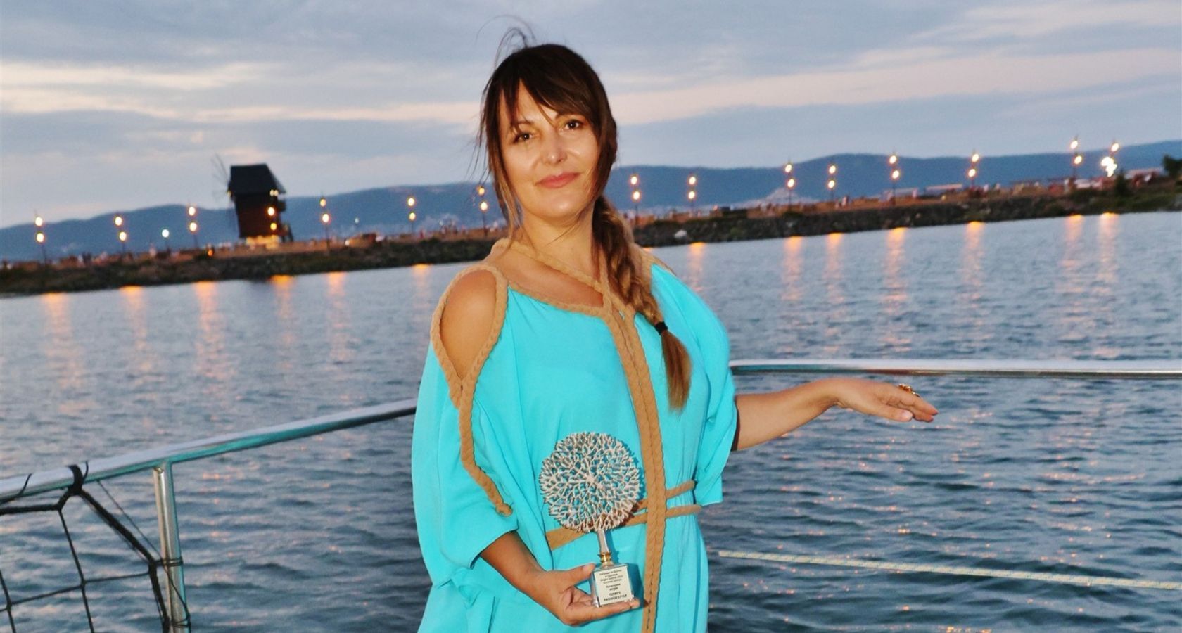 Тери Караиванова с награда за Terry&amp;amp;amp;amp;amp;#39;s Fashion Style на Summer Bright Awards 2025