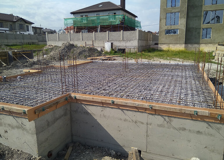 Строительство пола первого этажа дома в Новороссийске