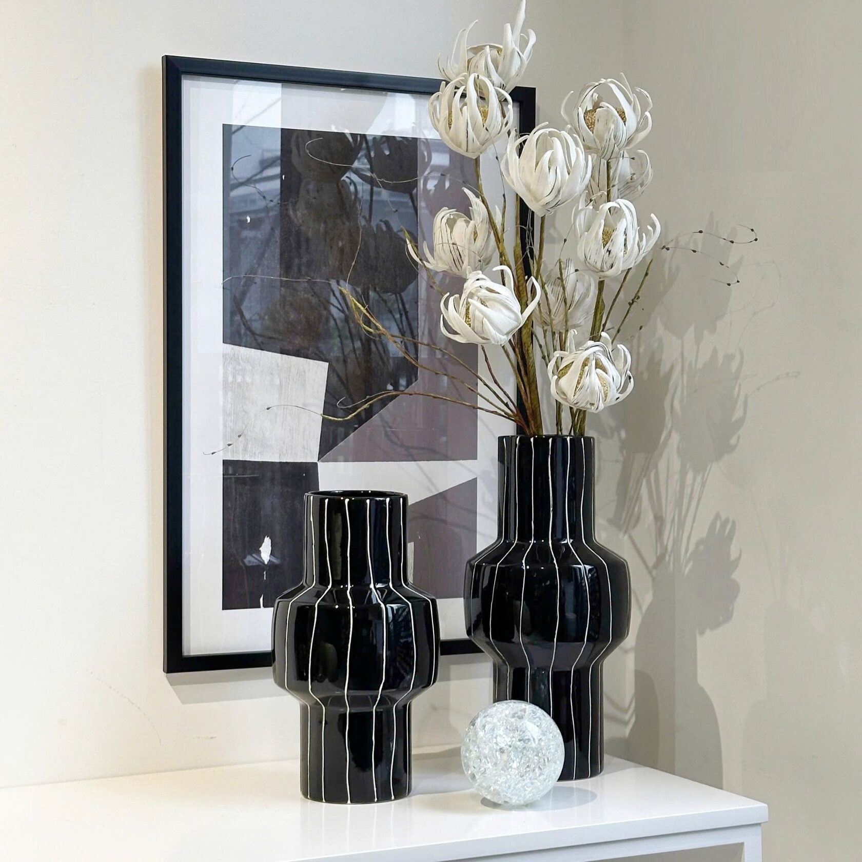 Дизайнерская ваза для цветов из керамики черная