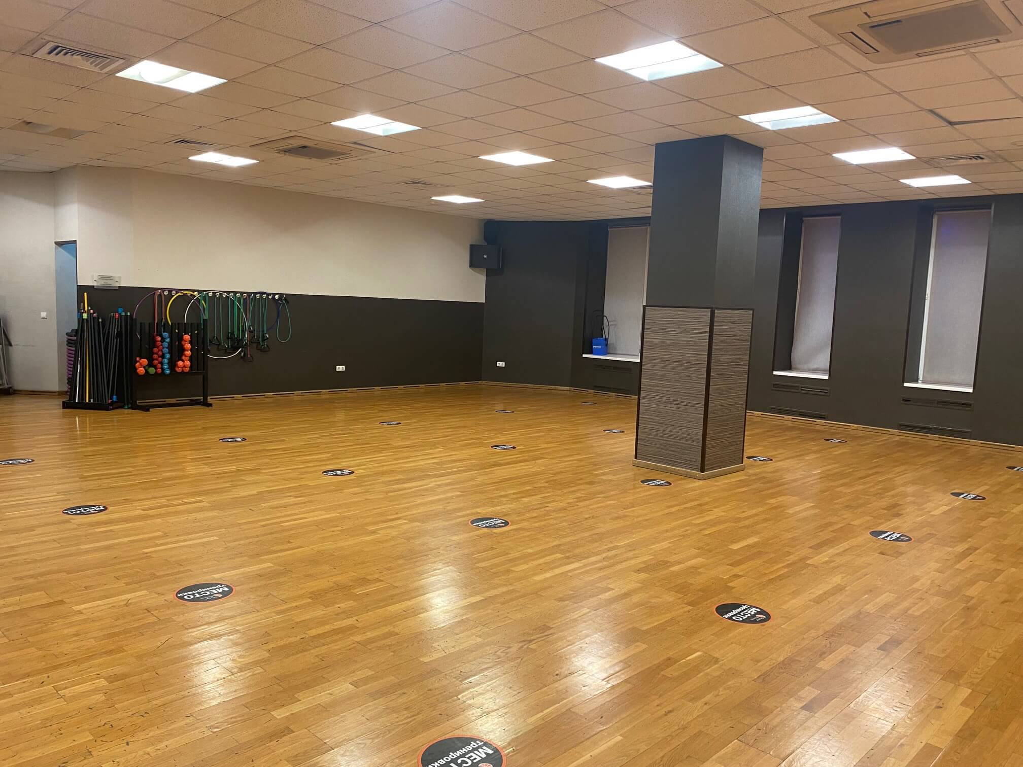 Фитнес-клуб бизнес-формата на Шаболовке с бассейном 25 м. Ideal Fitness,  Москва, Конный пер. 4, м. Шаболовская