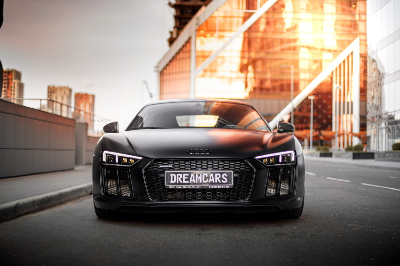 Audi r8 в тумане