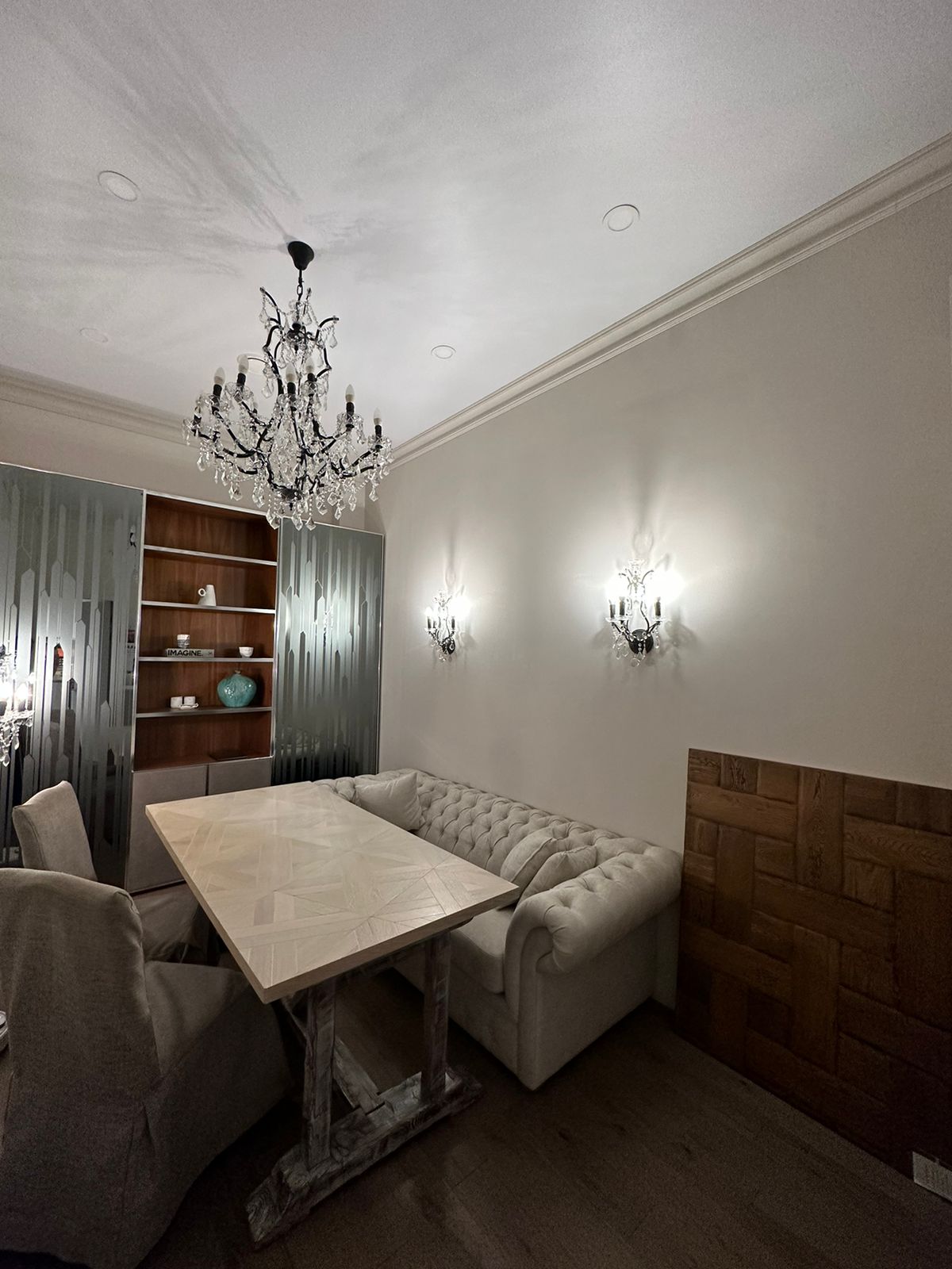 Parquet Design Studio - интерьерный салон. Напольные покрытия. Клининг