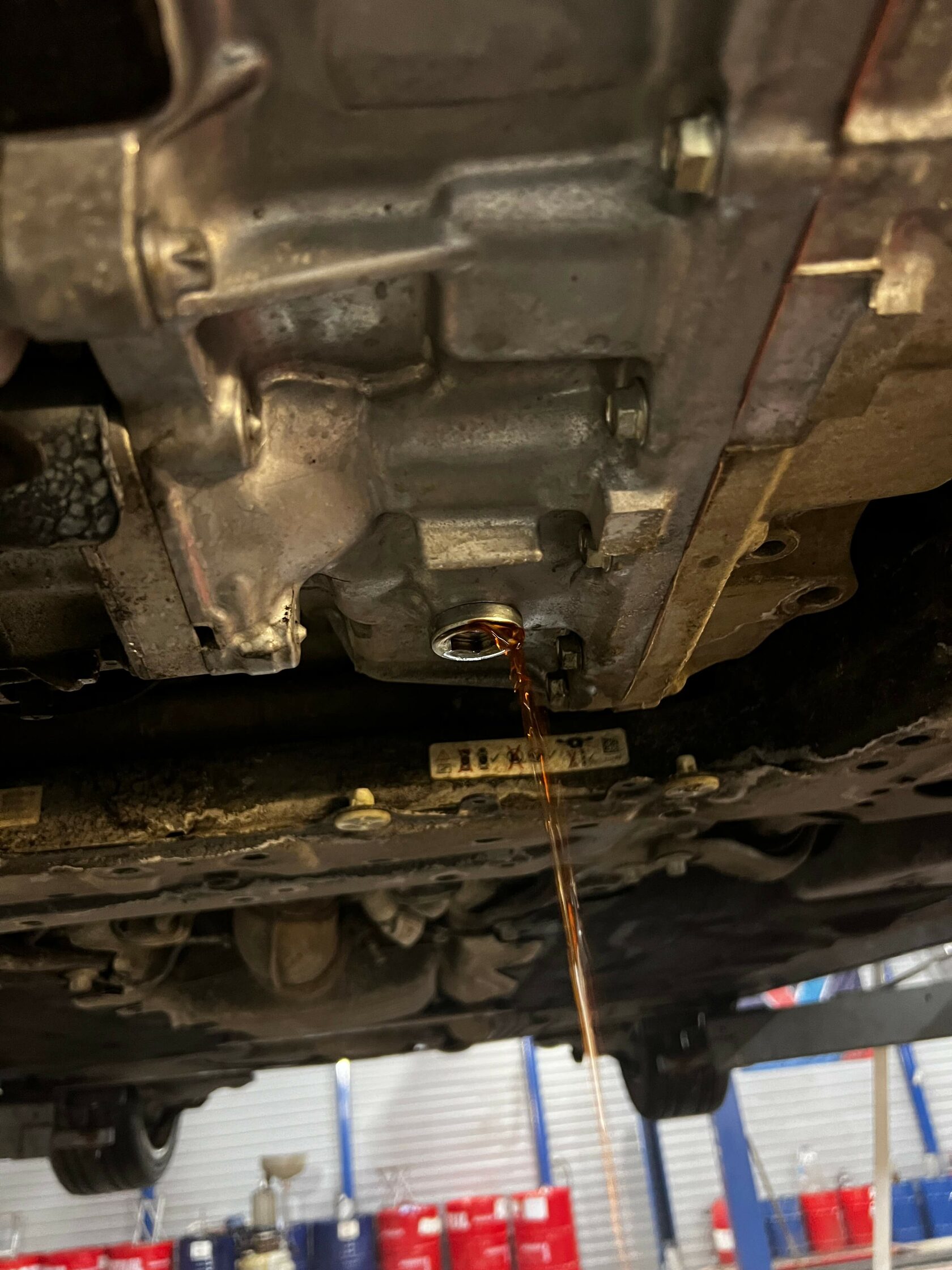 Корректировка уровня масла при 35-45 градусах