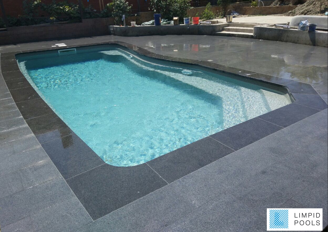 Compass pools. Limpid Pools Краснодар. Limpid Pools купель. Limpid Pools офис. Бокс для тестеров бассейна Лимпид.