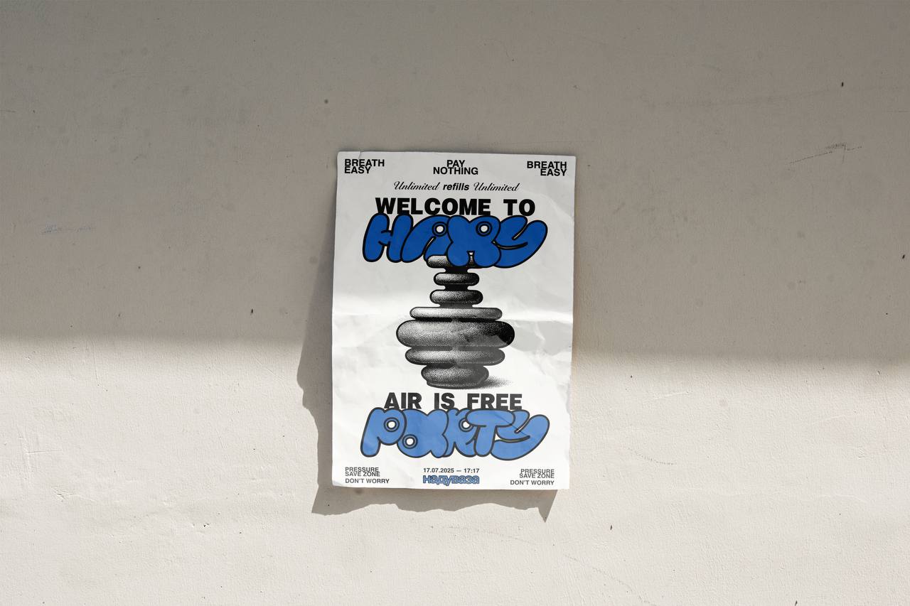 POSTERS / 01 / slide 2