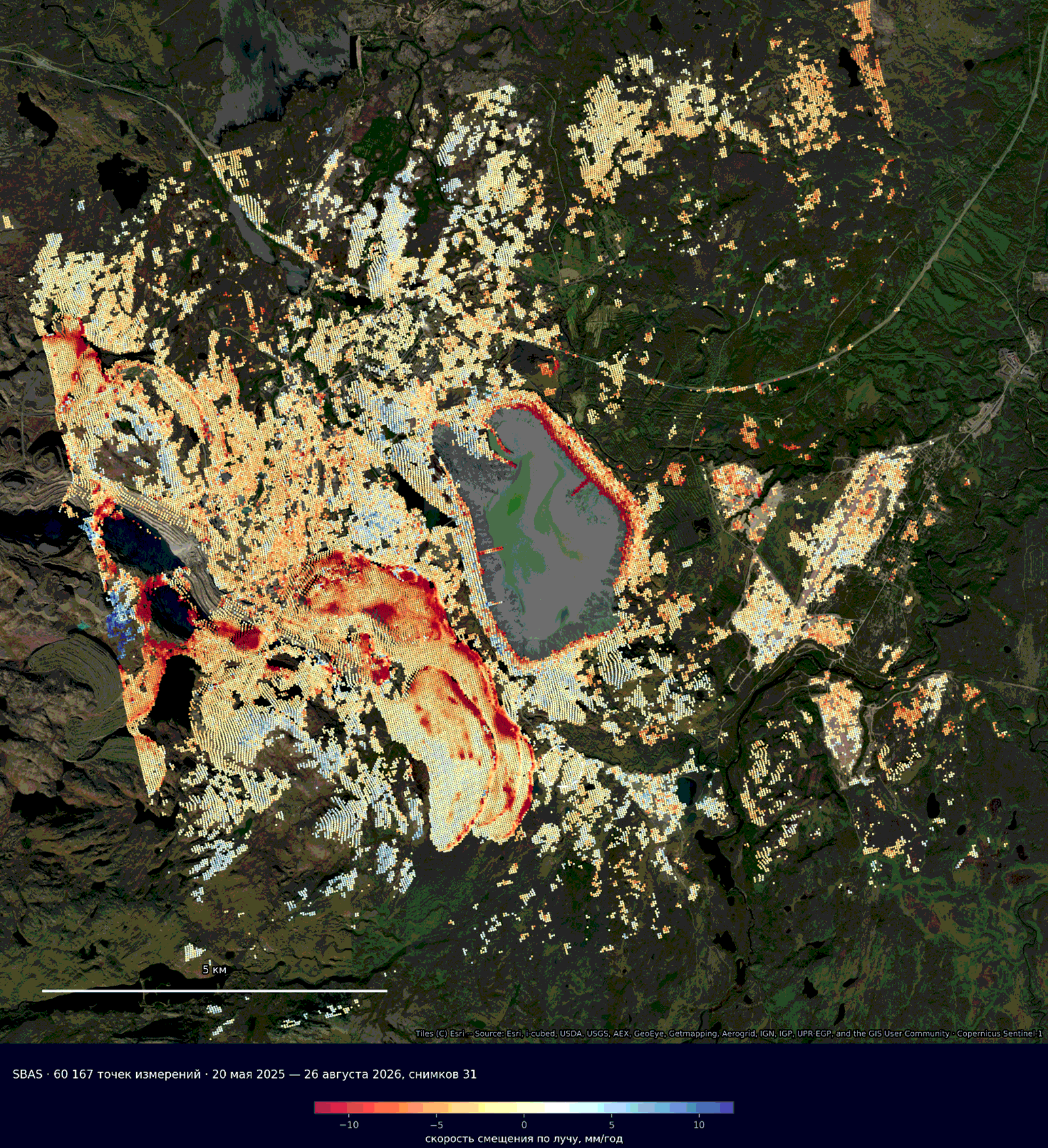 (fig. 9) The whole site from above: 60 thousand measurements on the pit, the spoil heaps, and around them. The outline of the excavation and the boundaries of the heaps are visible, as well as how movement spreads out from them in bands.