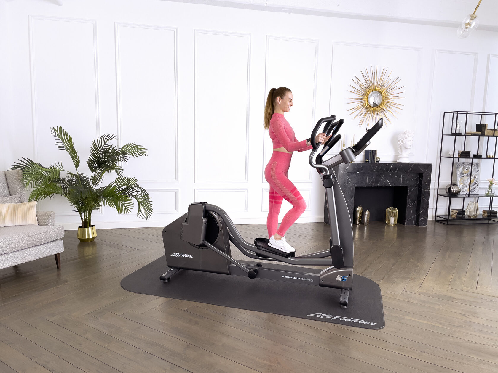 Эллиптические тренажеры для дома | Life Fitness
