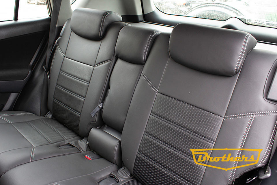 Чехол на торпеду автомобиля тойота рав 4 2012 года выпускается. Чехлы рав 4 2008 года. Чехлы на тойота рав 4. Тойота рав 4 чехлы на сиденья. Чехлы рав 4 3 поколение.