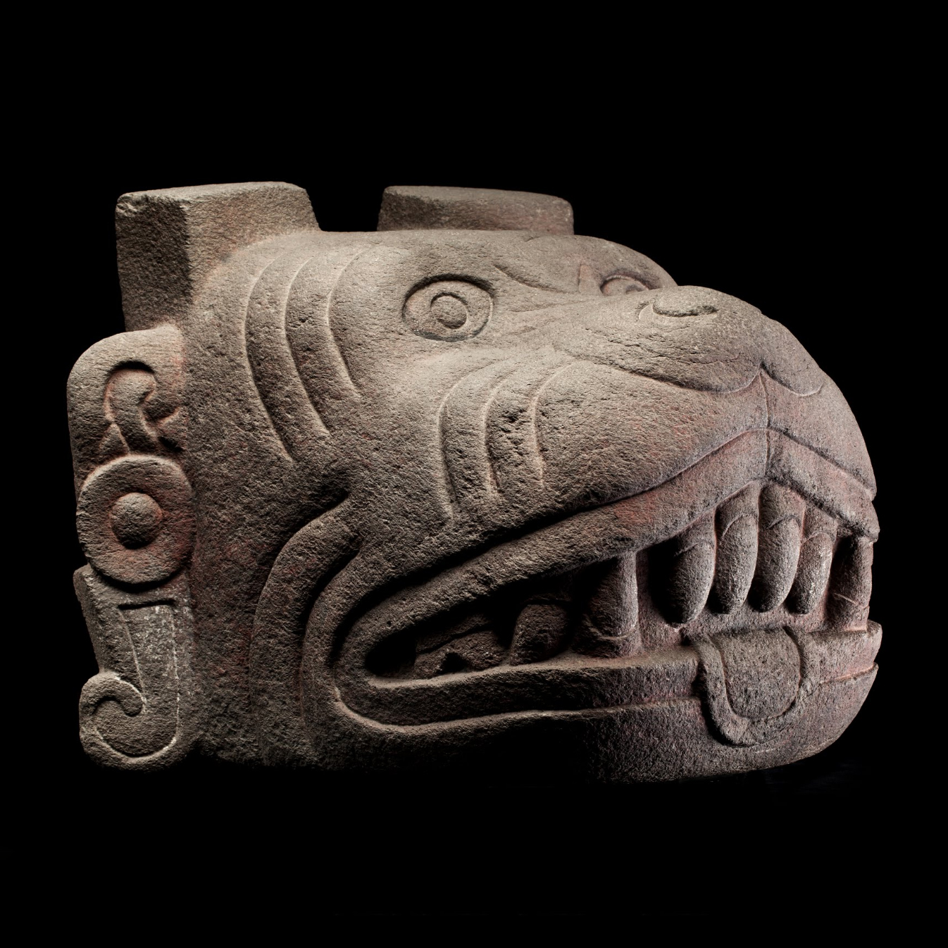 Шолотль. Ацтеки, 1325-1521 гг. н.э. Коллекция Museo Nacional de Antropología, México.