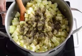 Приготовление кабачковой икры на зиму: шаг 11