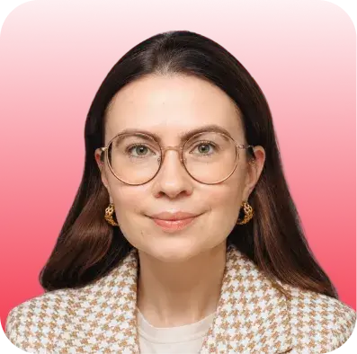 Валерия Кадочникова, Product manager Profitbase, девушка с короткой стрижкой, блондинка, в черной футболке