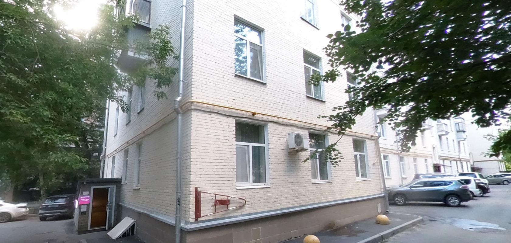 Юридический адрес ИФНС 7725 —  Павелецкая набережная, д. 10, к. 2, Москва
