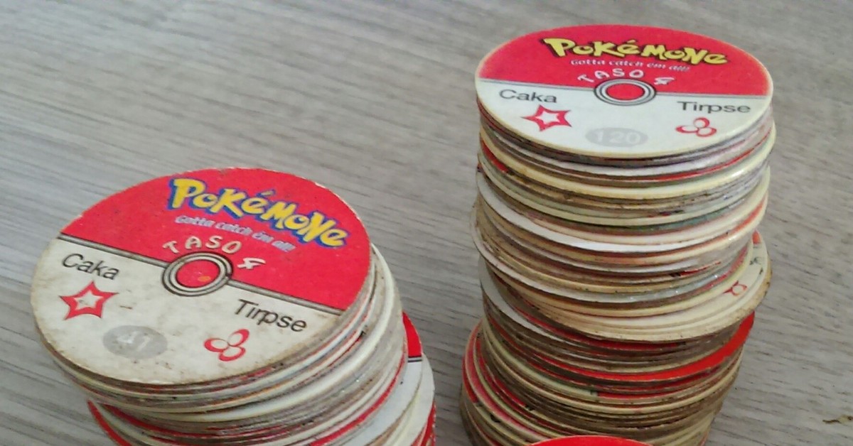Стопки фишек Pokémon, опубликованные на iz90.ru