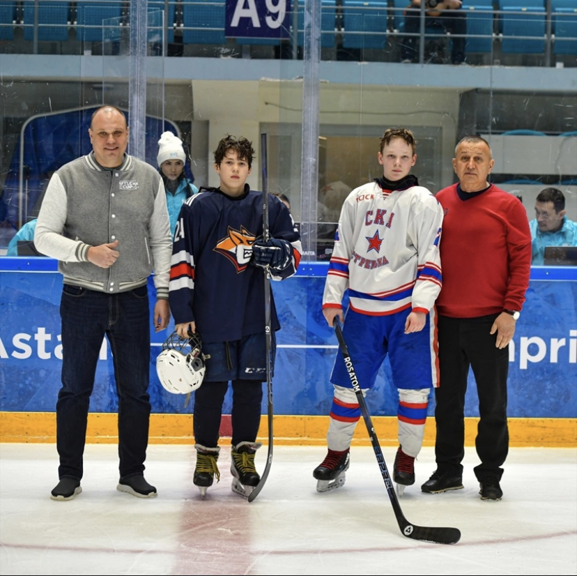 Utlc ice cup 2024. Металлург 2009 хоккей Шелехов. СКА 055. UTLC Cup.