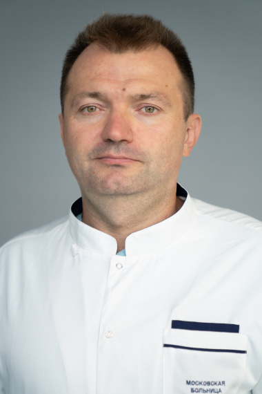 Офтальмохирург Алексей Бахарев