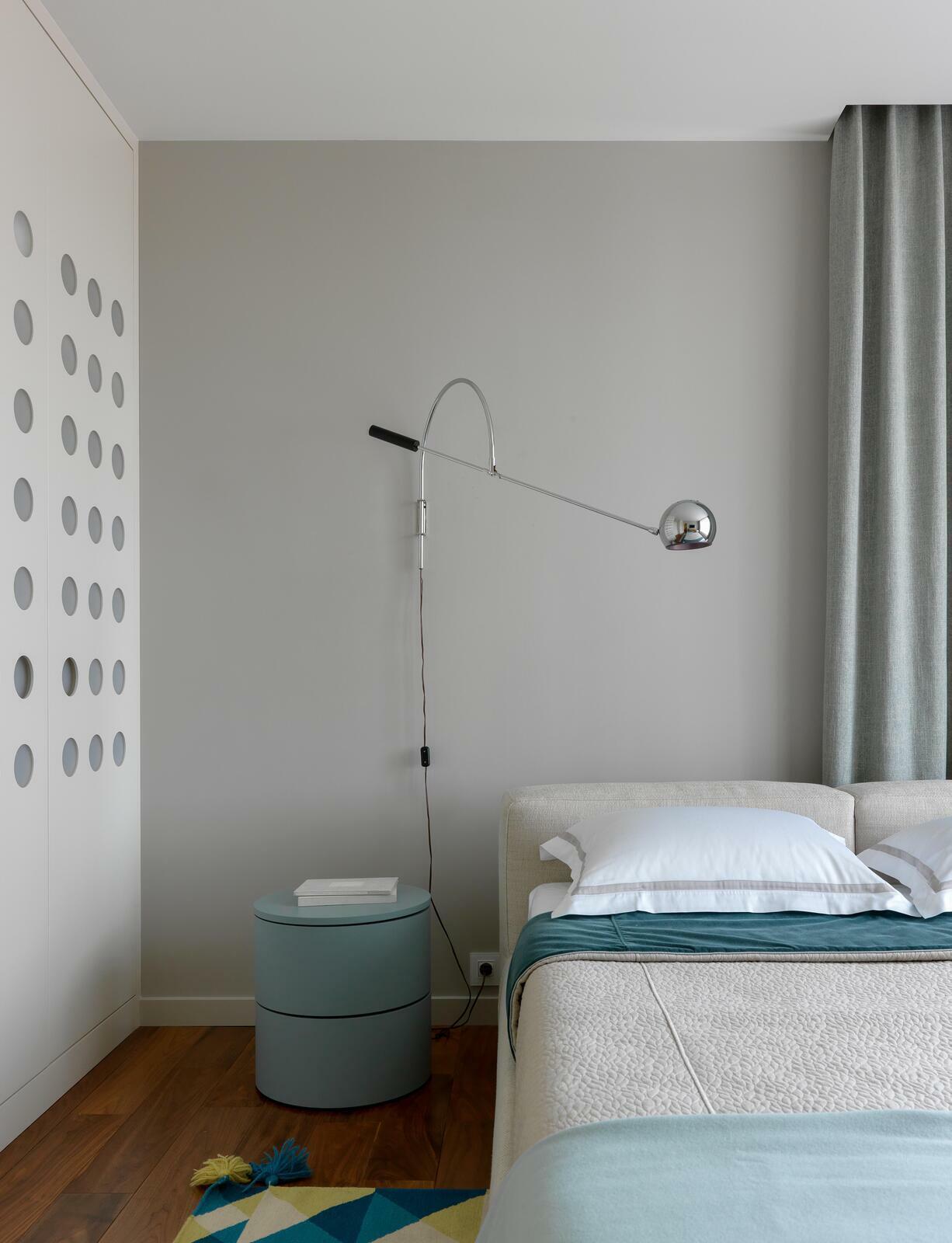 Кровать Novamobili, тумбочка Caccarо, шкаф Ekaterina Fedorova Design