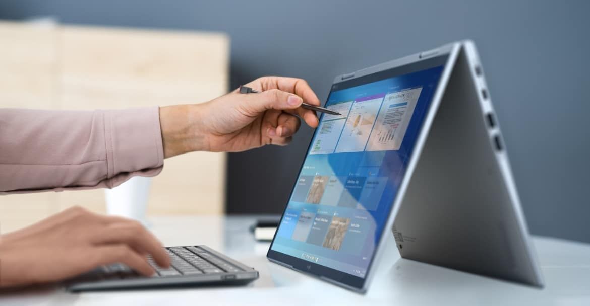 Зібрали кращі ноутбуки з сенсорним екраном у 2025. Стилус, трансформер, 2-в-1. Купити сенсорний ноутбук у технорум — зручно та вигідно.