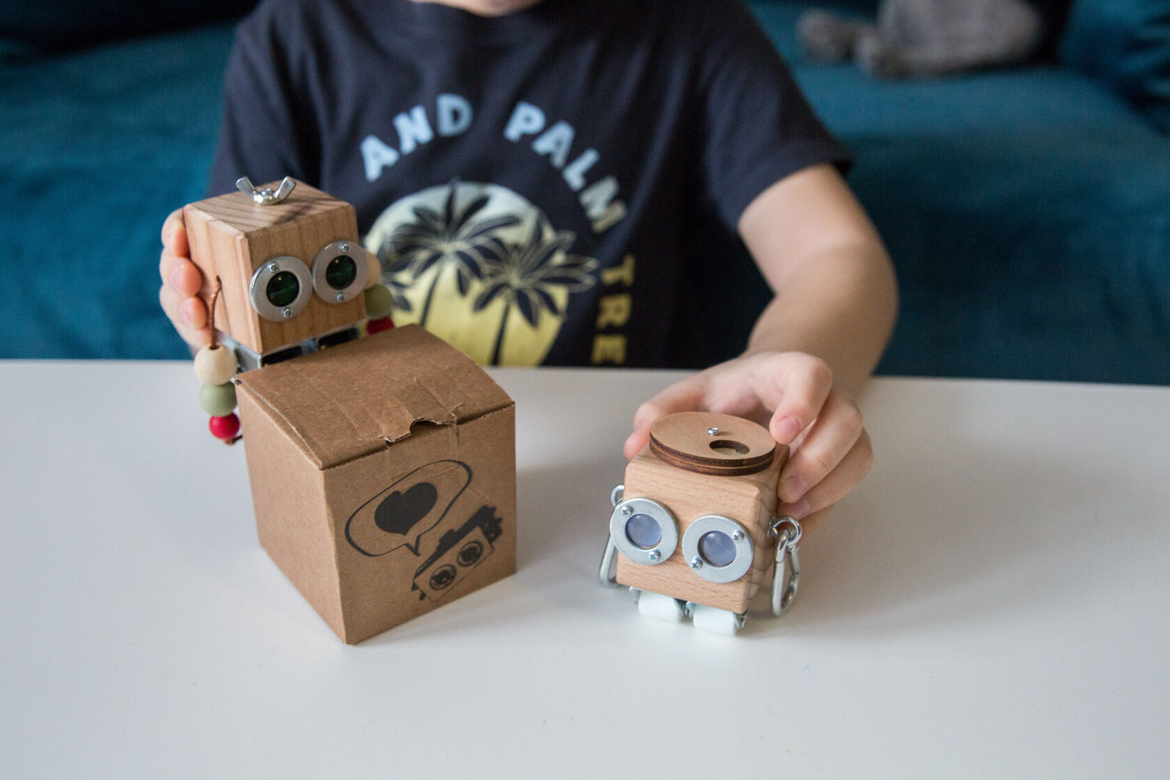 Магазин деревянных роботов ROBODELKIN