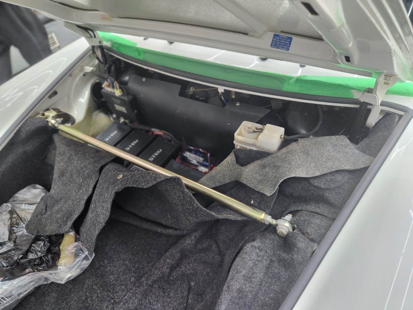 установка усилителей porsche 911 (930)