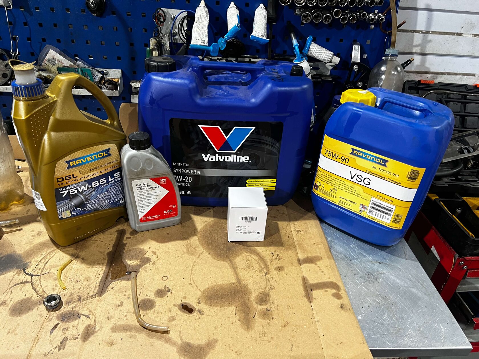 Комплектующие для ТО Jetour T2