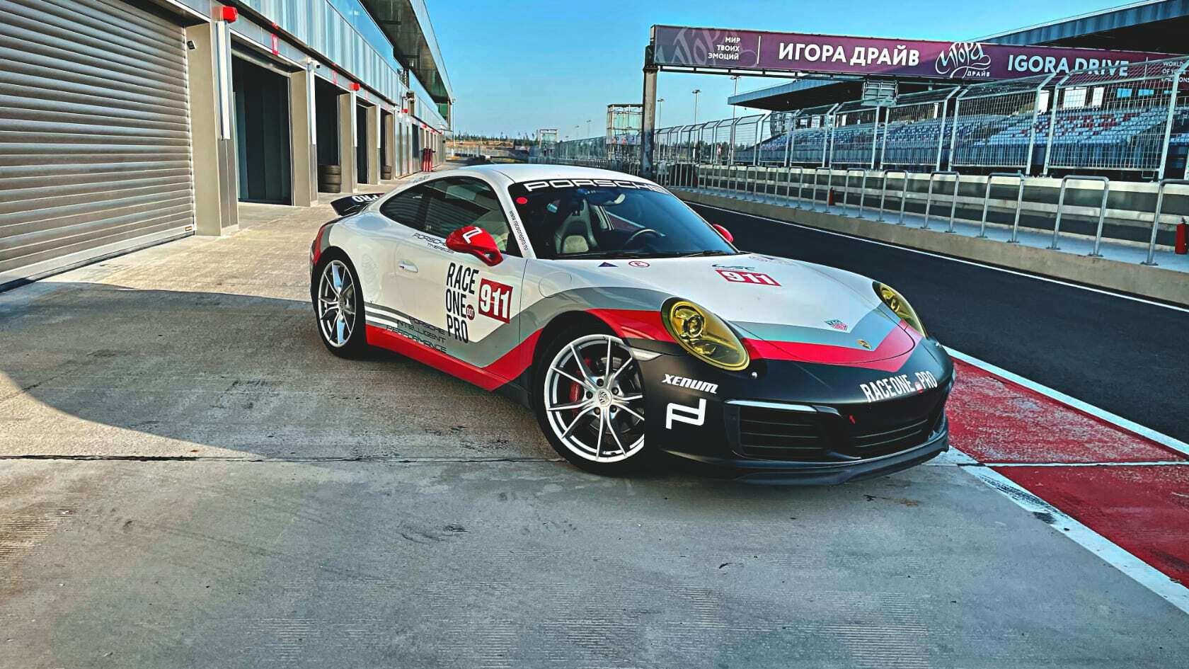 Порше 911 RSR