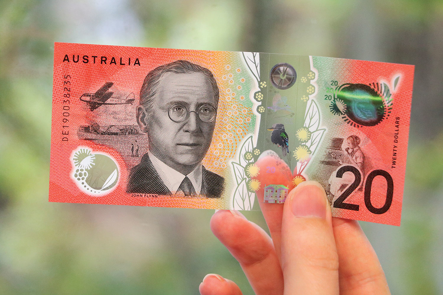 Пластиковые деньги в австралии