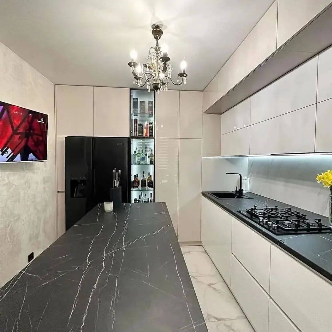 Кухня на заказ с островом