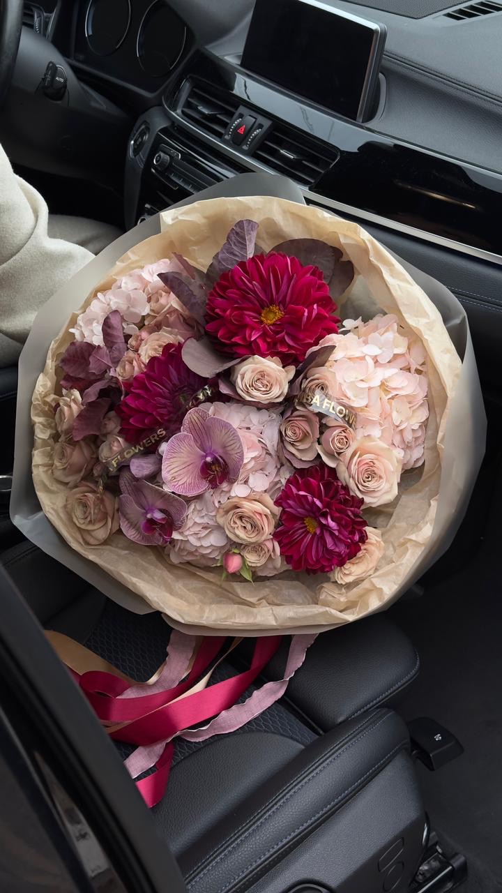 Авторский букет из сезонных цветов - доставка букетов в Пятигорске