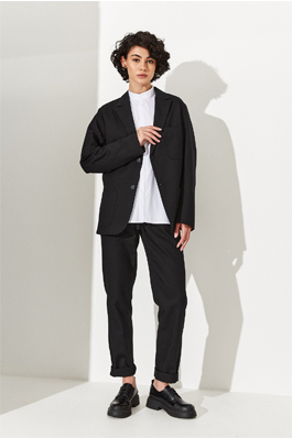 Бомер женский черный