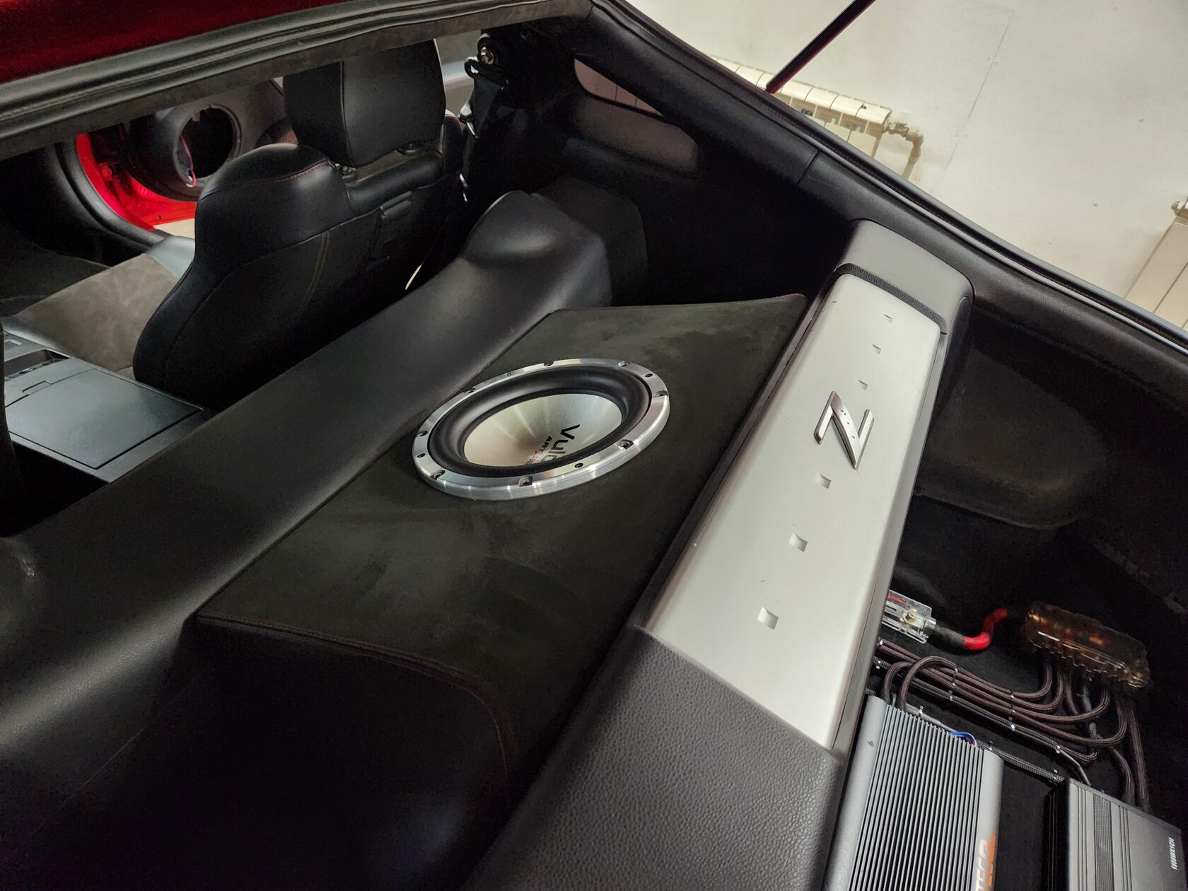 установка сабвуфера nissan 350z