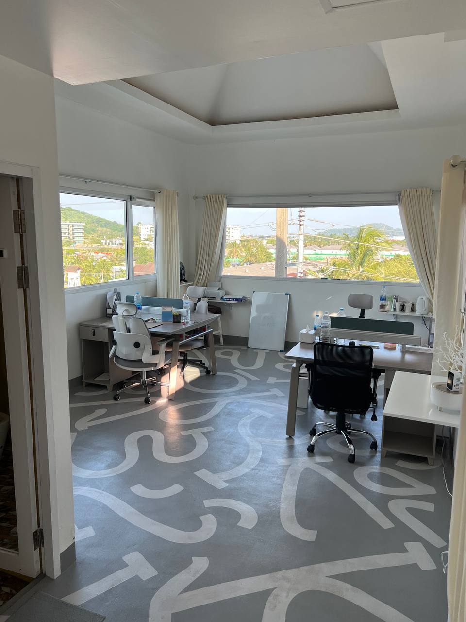 Private office for rent in Phuket — furnished office for 5–6 people