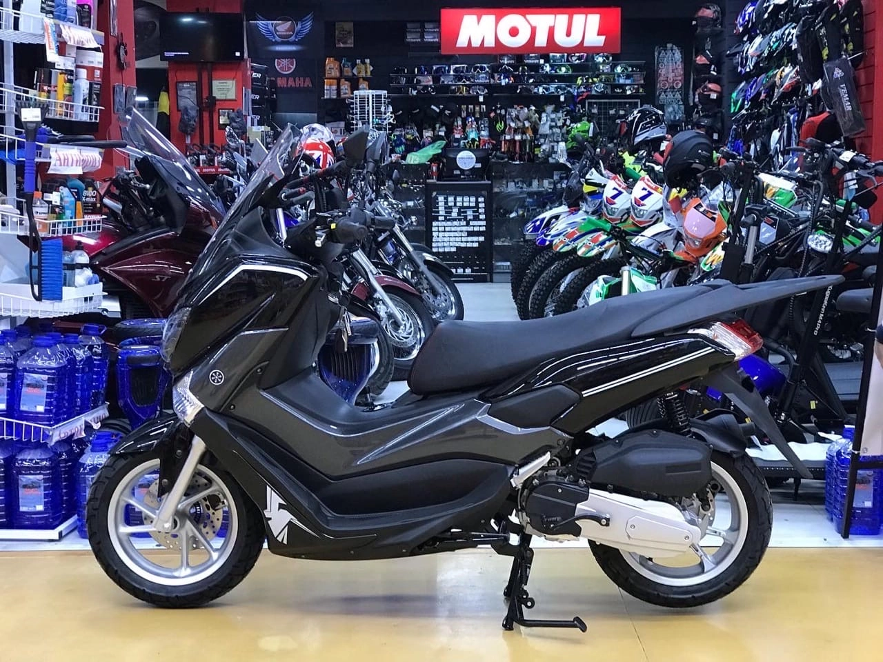 Скутер mm quantum. Yamaha t Max 500 sj02j. Quantum 50 скутер. NMAX 155 2018. Скутер Jogger 50.