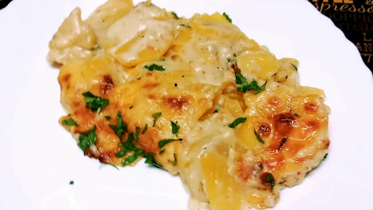 картофель в сметане в духовке. картофель запеченный в сметане. Samya's post, scalloped potatoes. картофель под соусом. картофель запеченный с сыром.
