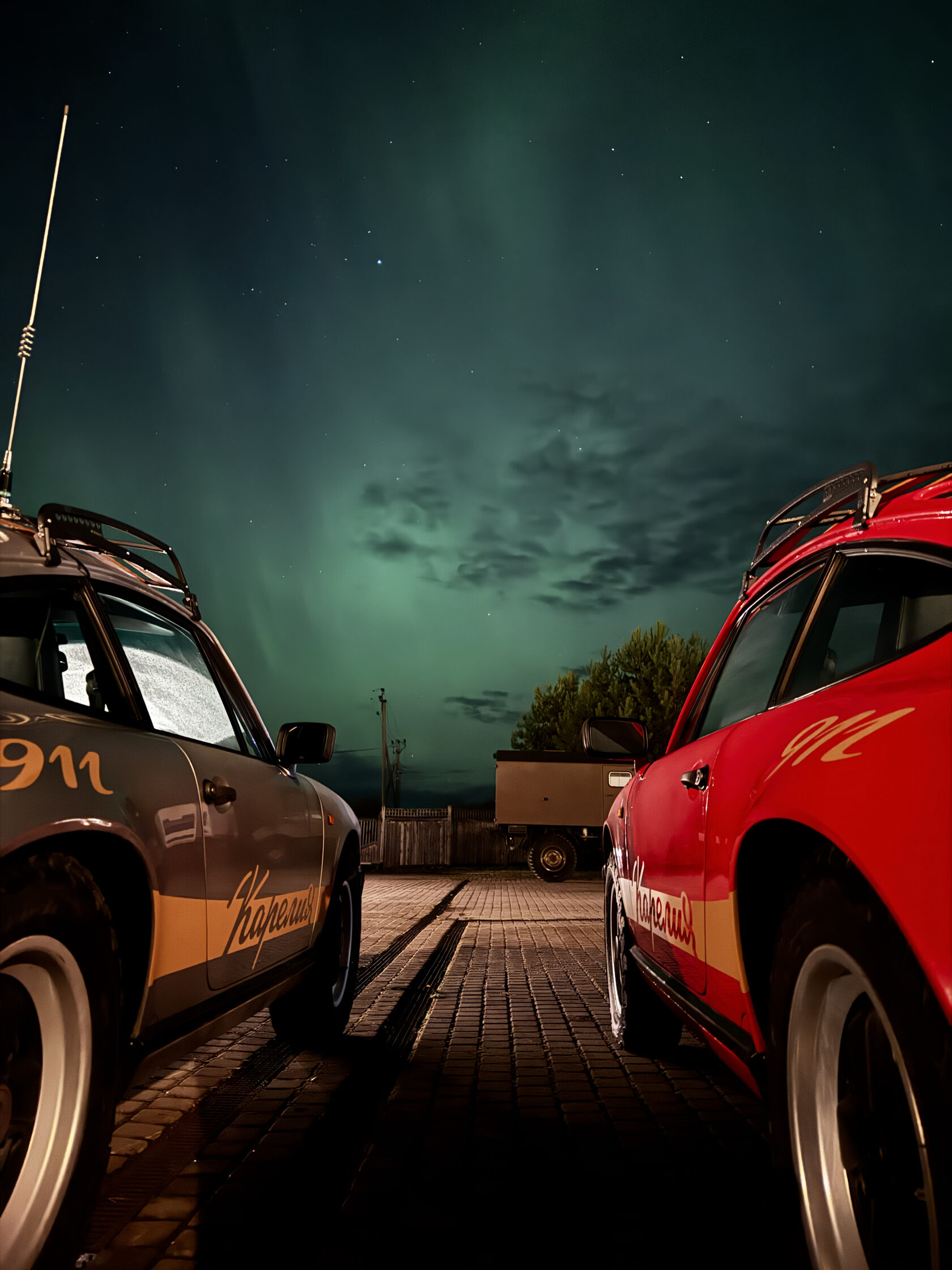Динамитные путешествия за рулем Porsche 911 Safari