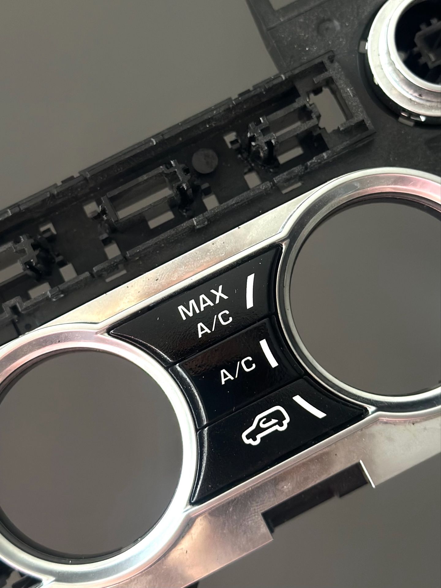 Ремонт и обновление кнопок авто с точной прорисовкой пиктограмм, Киров