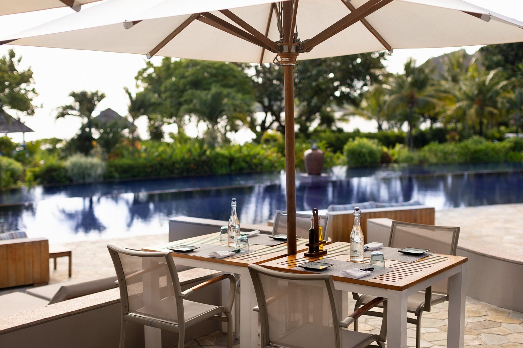 Pool Restaurant & Bar Raffles Seychelles