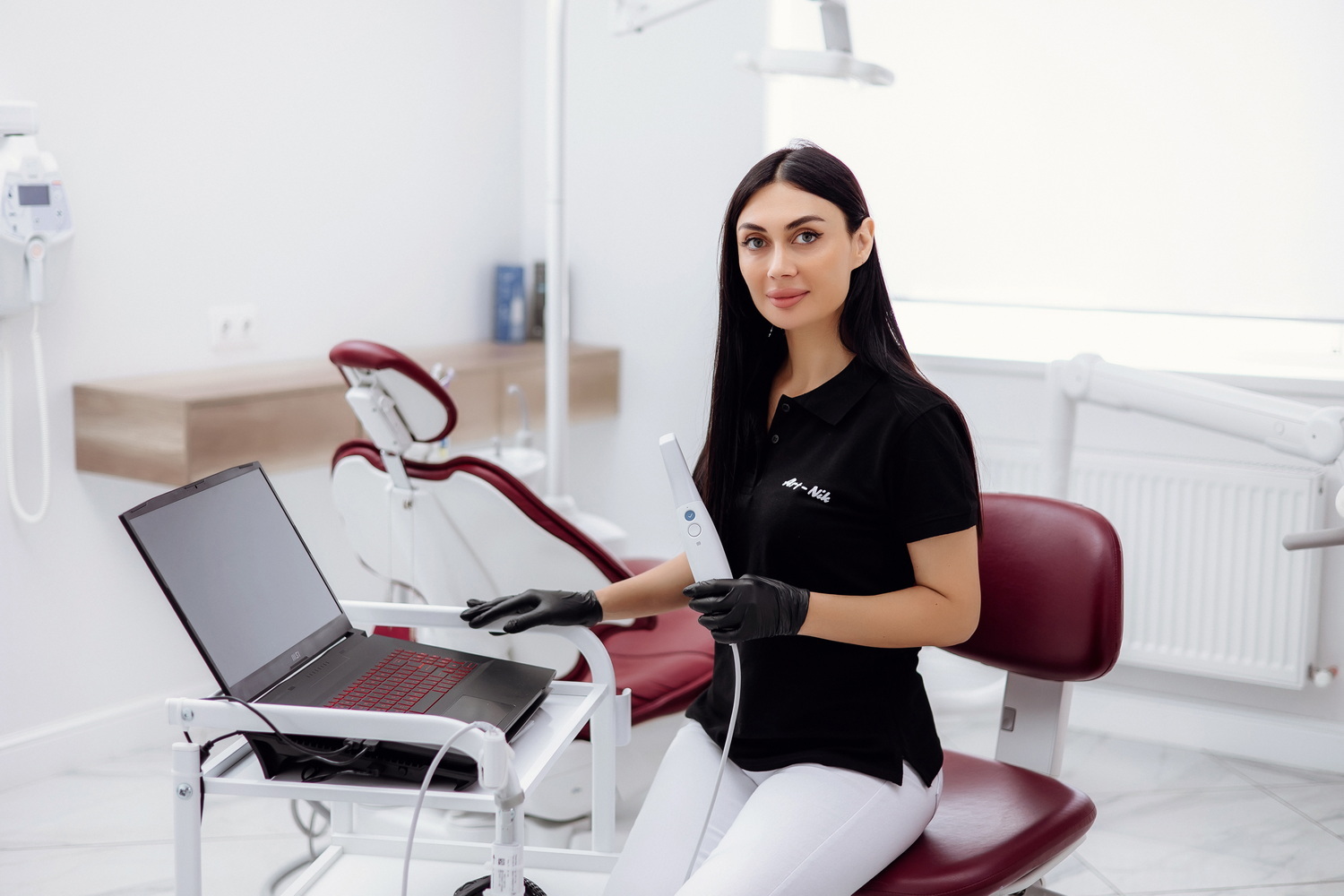 Имплантация зубов в Нижнем Новгороде в рассрочку от 2000 ₽ в месяц