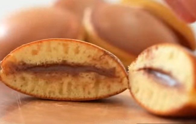 Приготовление японских панкейков Дораяки с начинкой: шаг 10