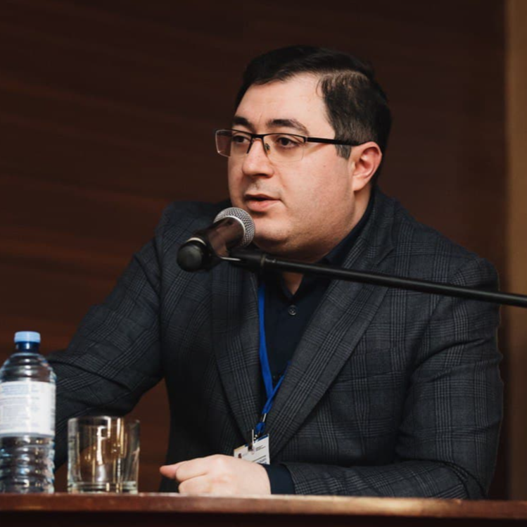 Калинин Руслан