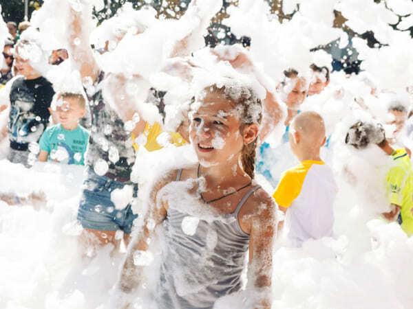 Семейный лагерь - пенная вечеринка