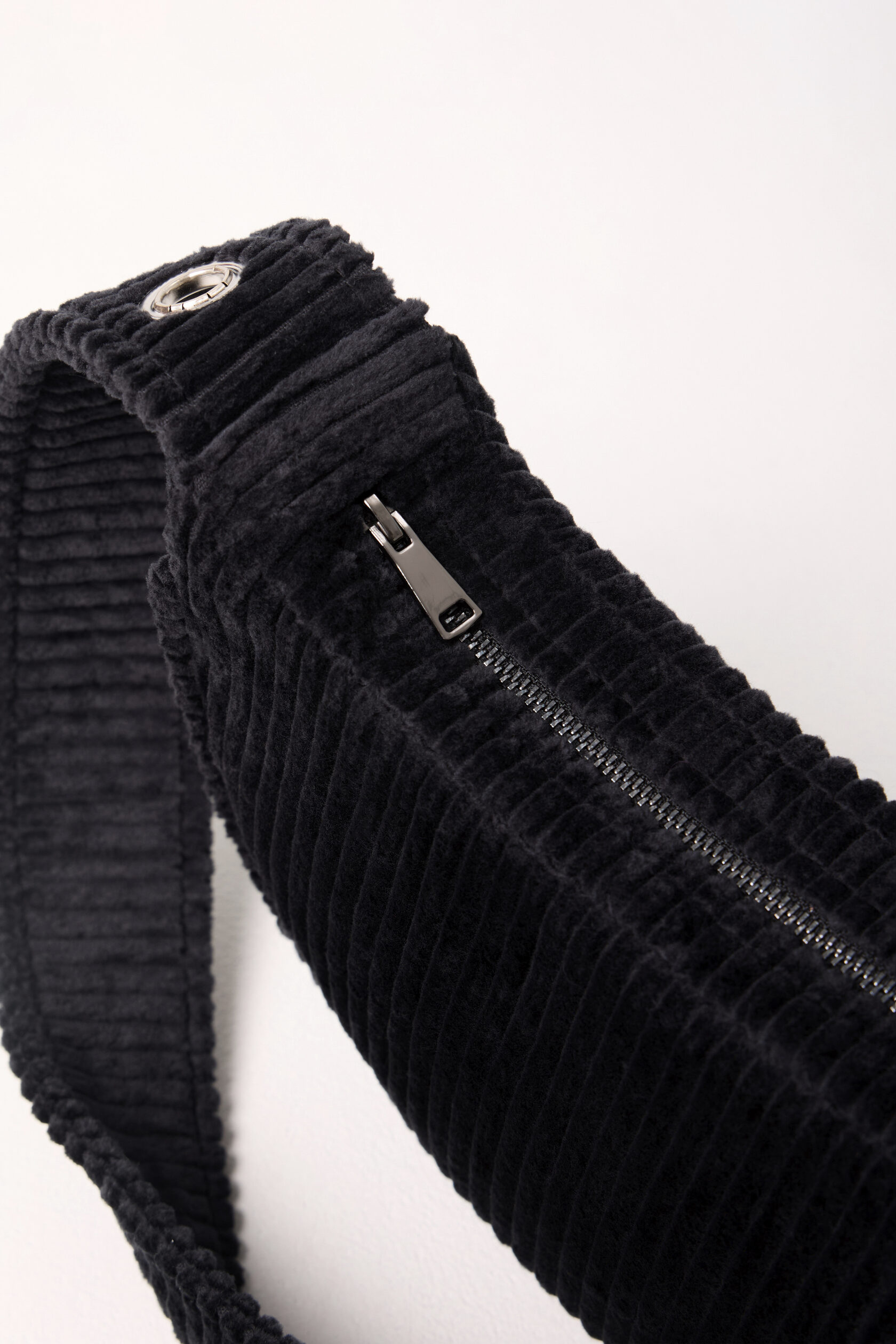 Боковой вид рубашки из вельвета Вода