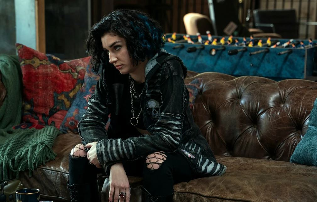 Кадр из сериала «Несовершенные» 2022  