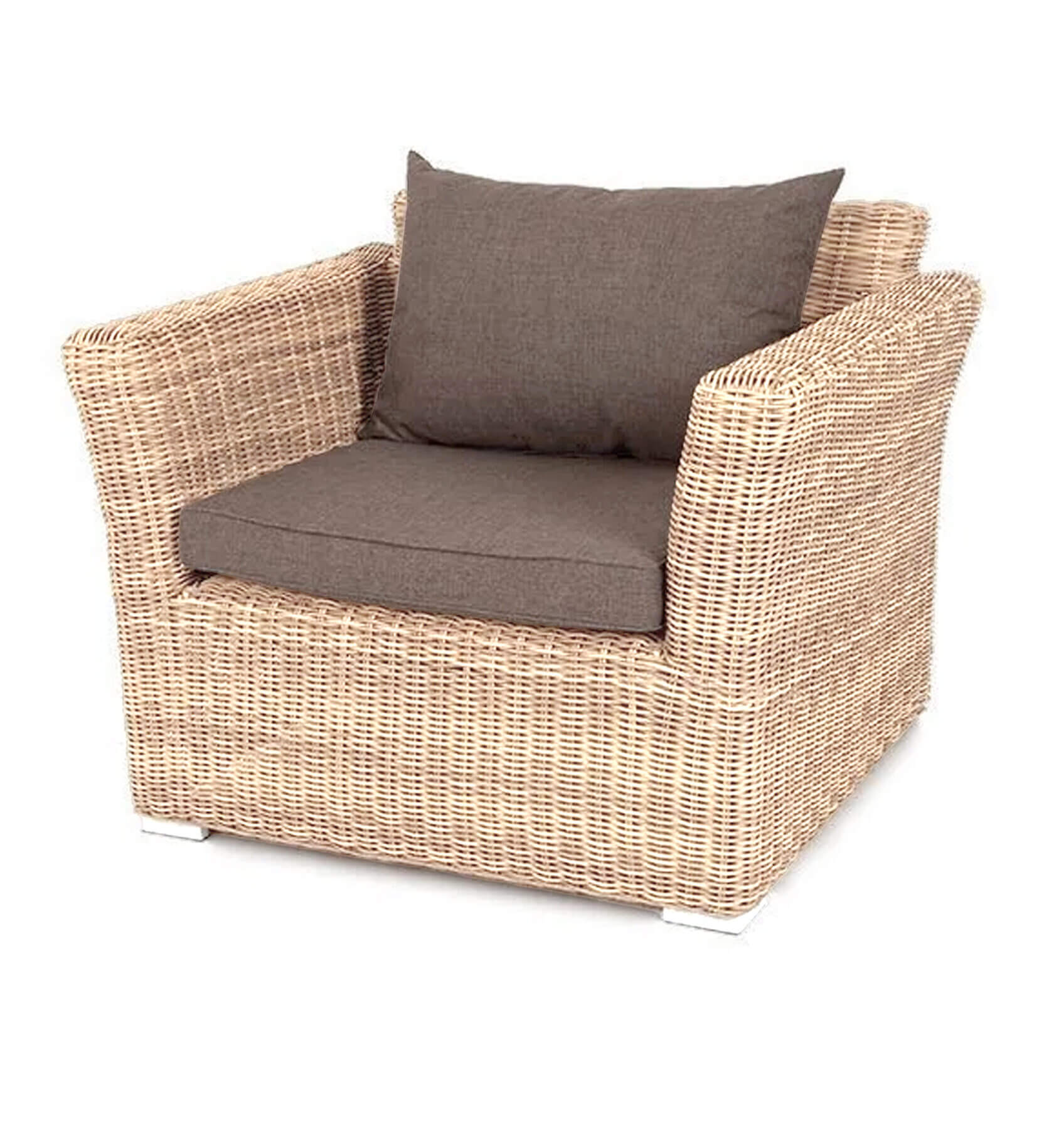 Кресло из искусственного ротанга