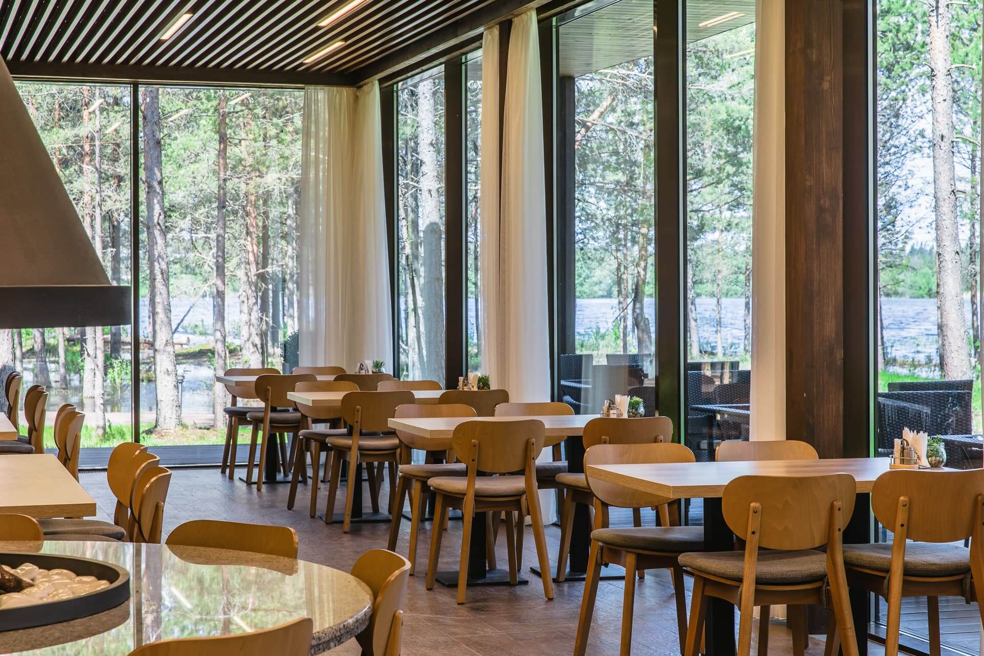 Красивые места в Ленобласти: куда съездить отдохнуть?