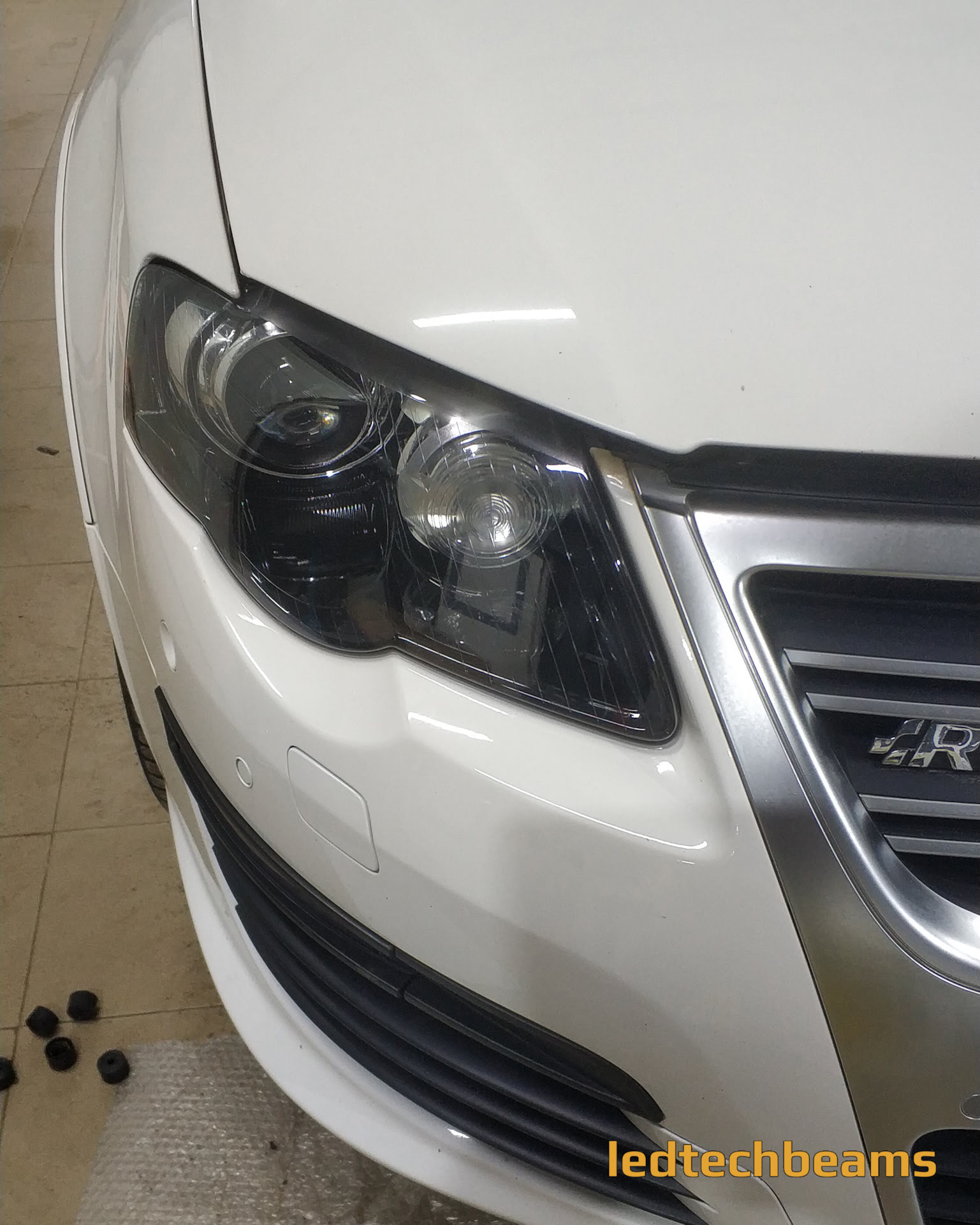 Установка BI-LED на VW Passat B6 AFS