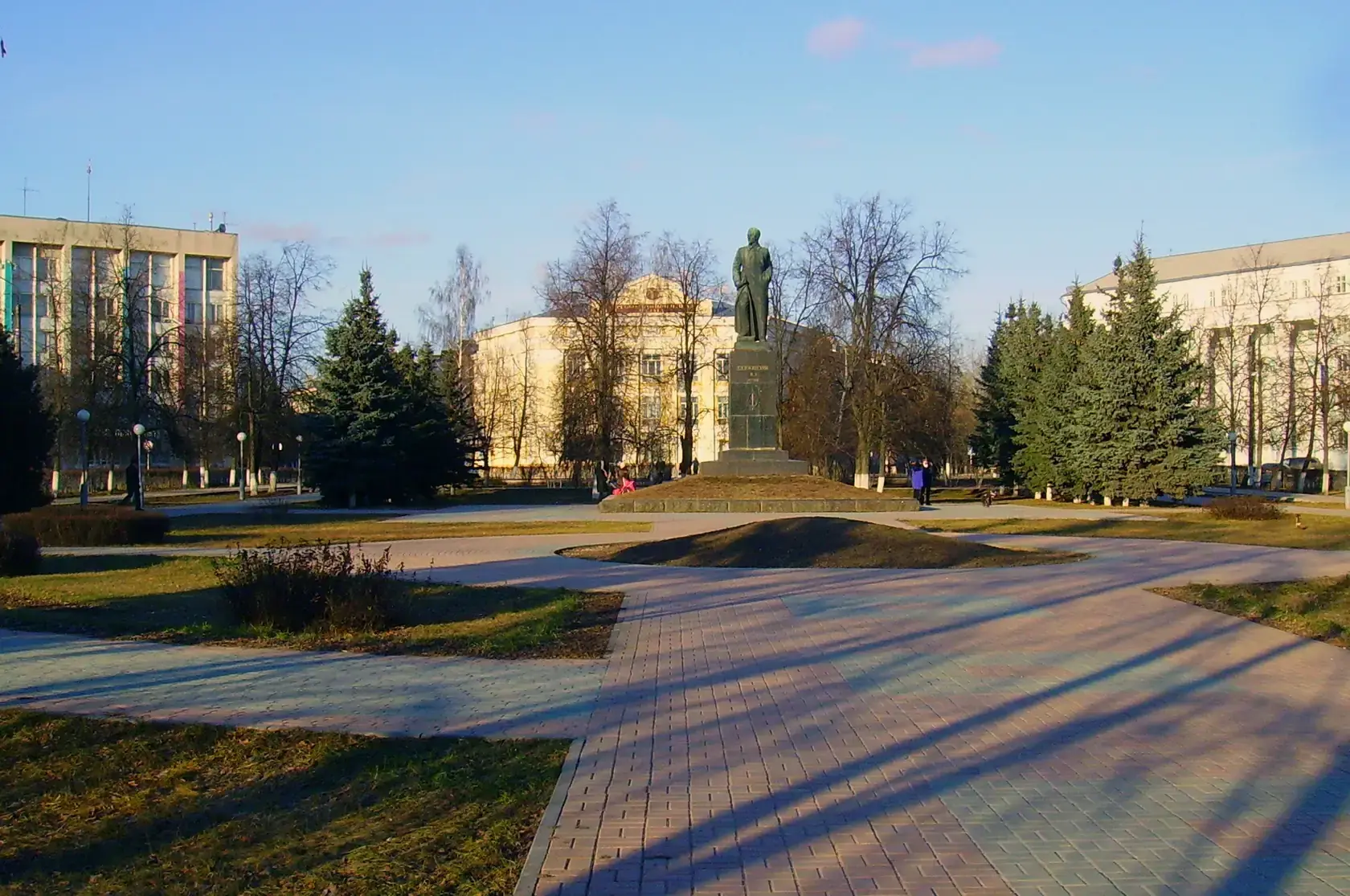 По контракту в Дзержинске платят 1 900 000 ₽ разом