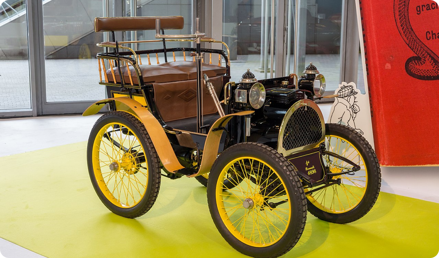 Первая модель 8. Renault voiturette 1cv. Renault voiturette Type a 1899. Первый автомобиль Рено 1898. Renault Type 1899.