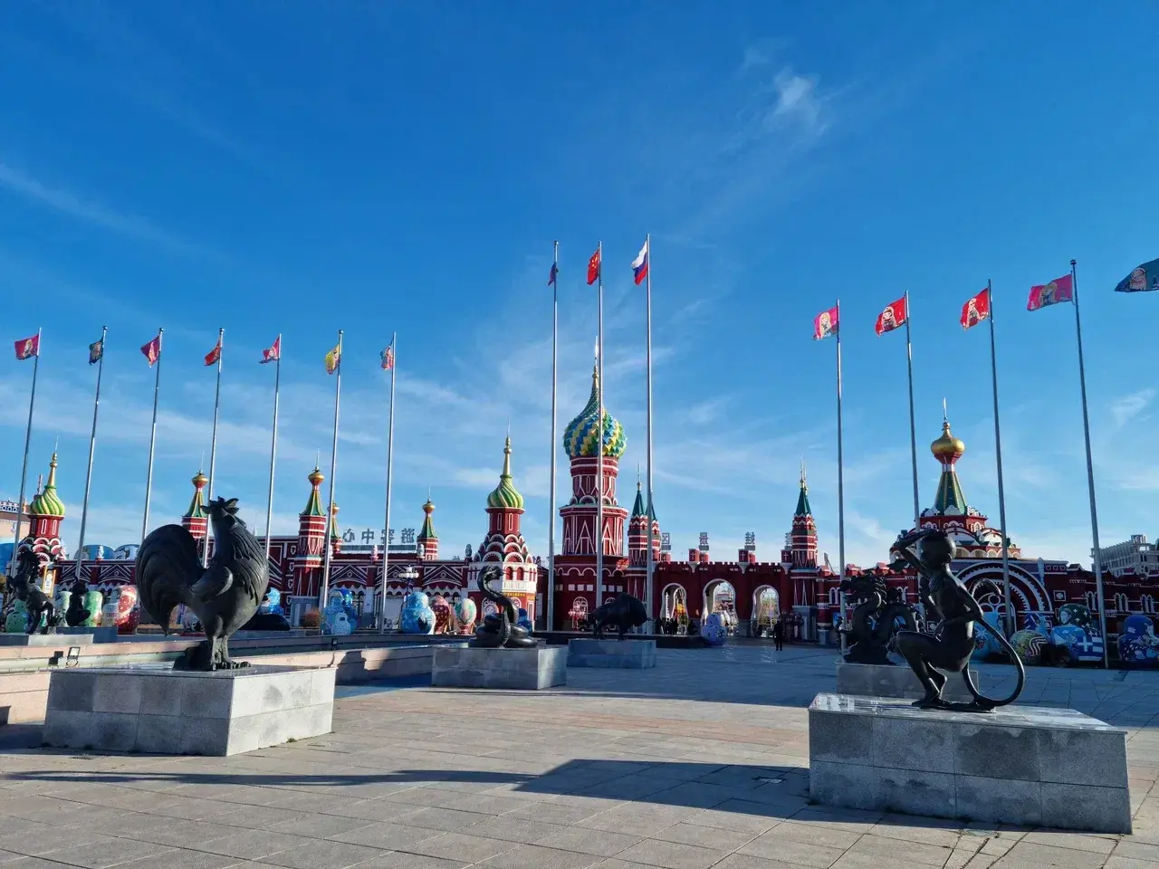Гигантская матрёшка в Маньчжурии