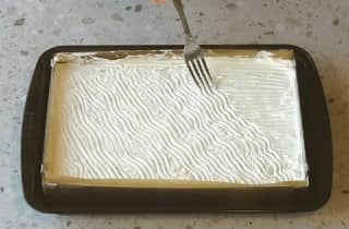 Приготовление творожной запеканки в духовке: шаг 10